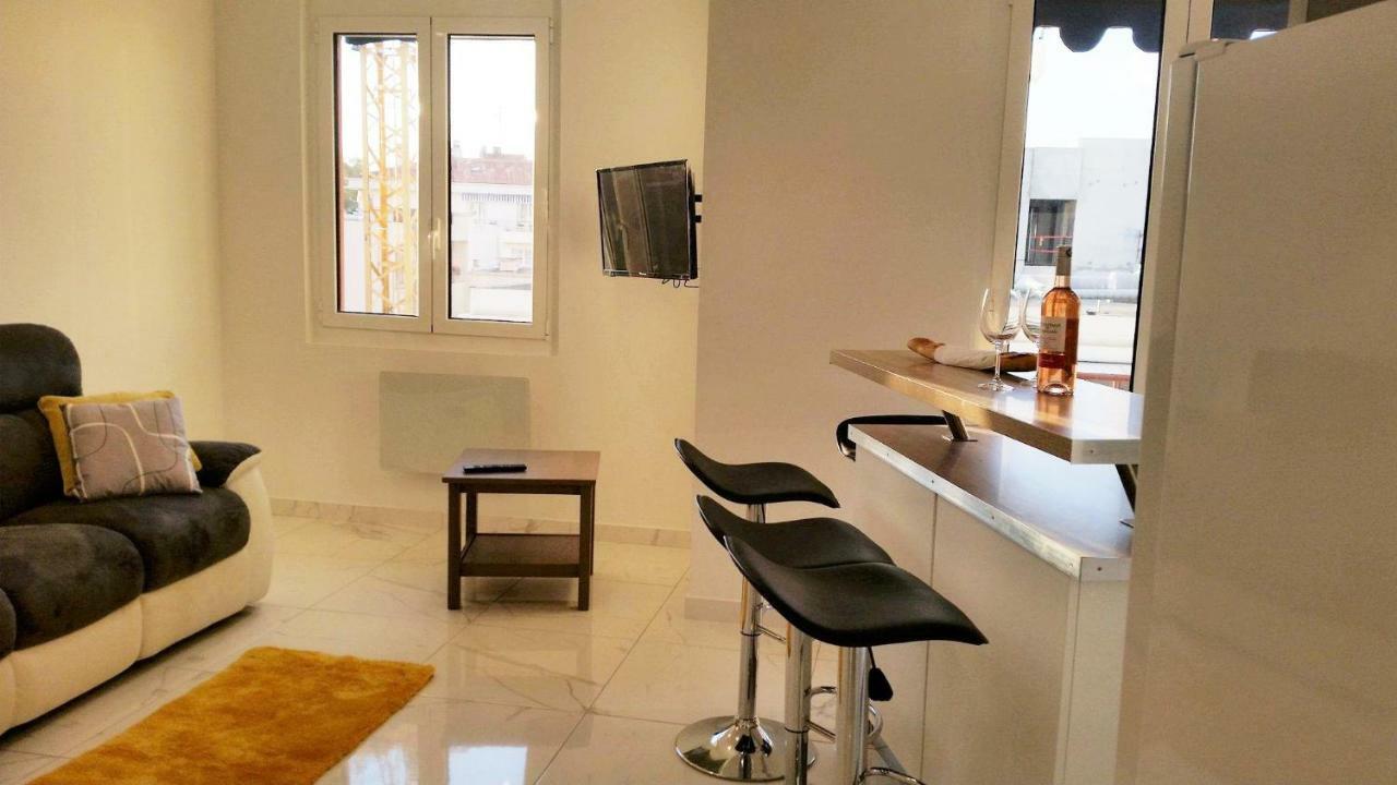 Le De Gaulle Apartment Антиб Екстериор снимка